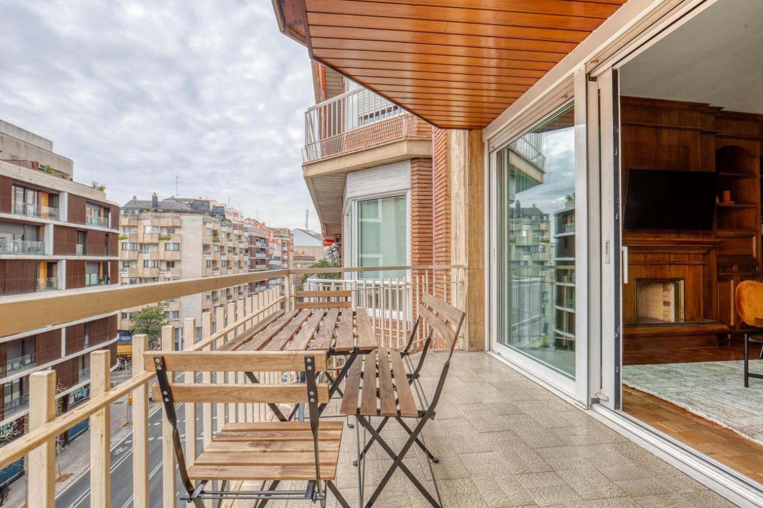 Appartement Blueground Galvany Balcony Furnished Bcn-127
