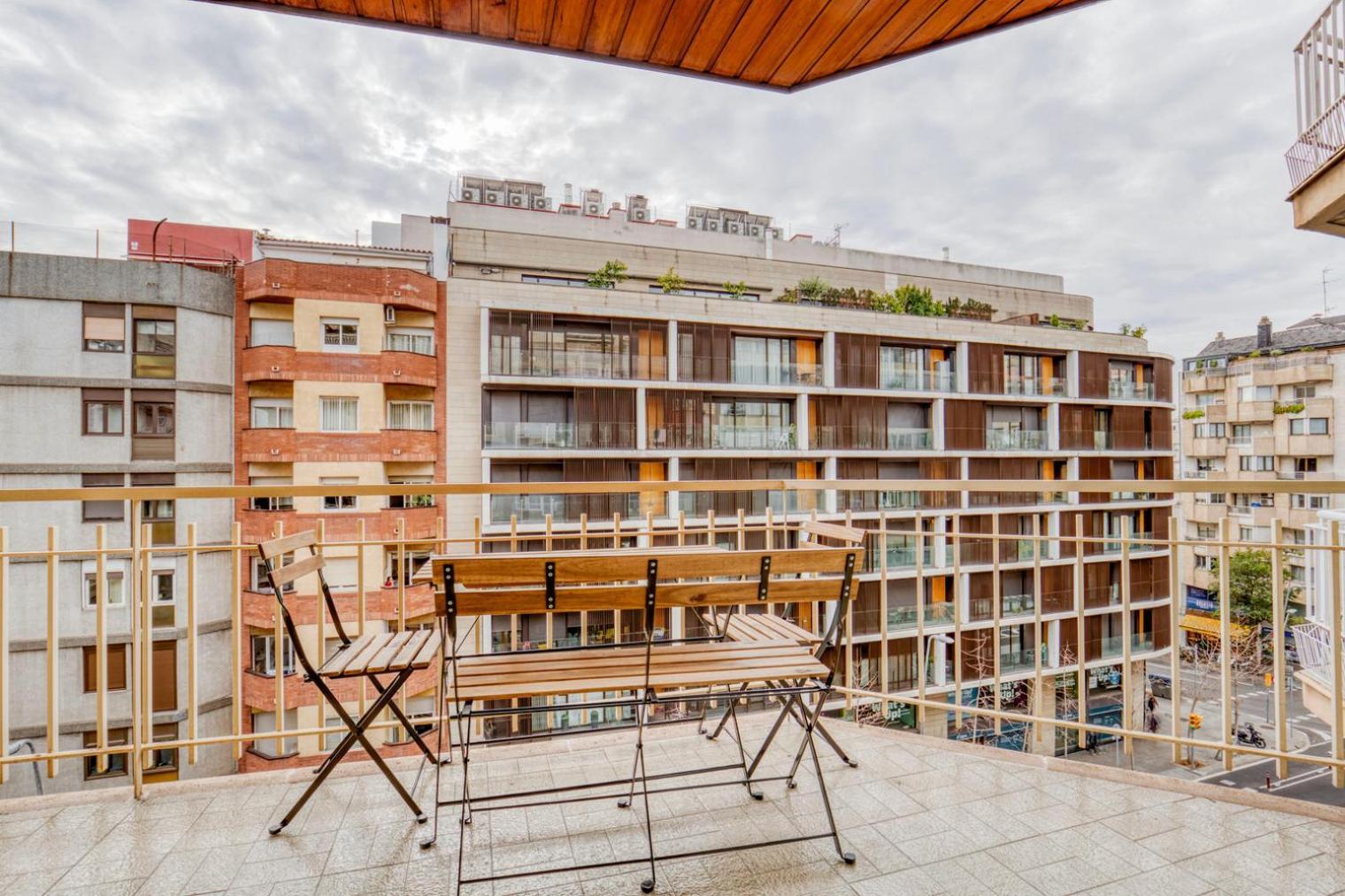 Blueground Galvany Balcony Furnished Bcn-127 Appartement Barcelone