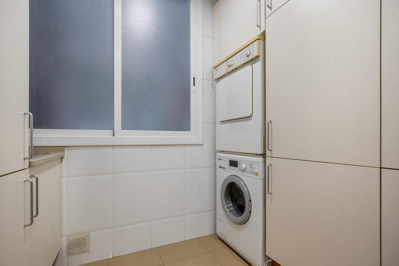 Appartement Blueground Galvany Balcony Furnished Bcn-127 *