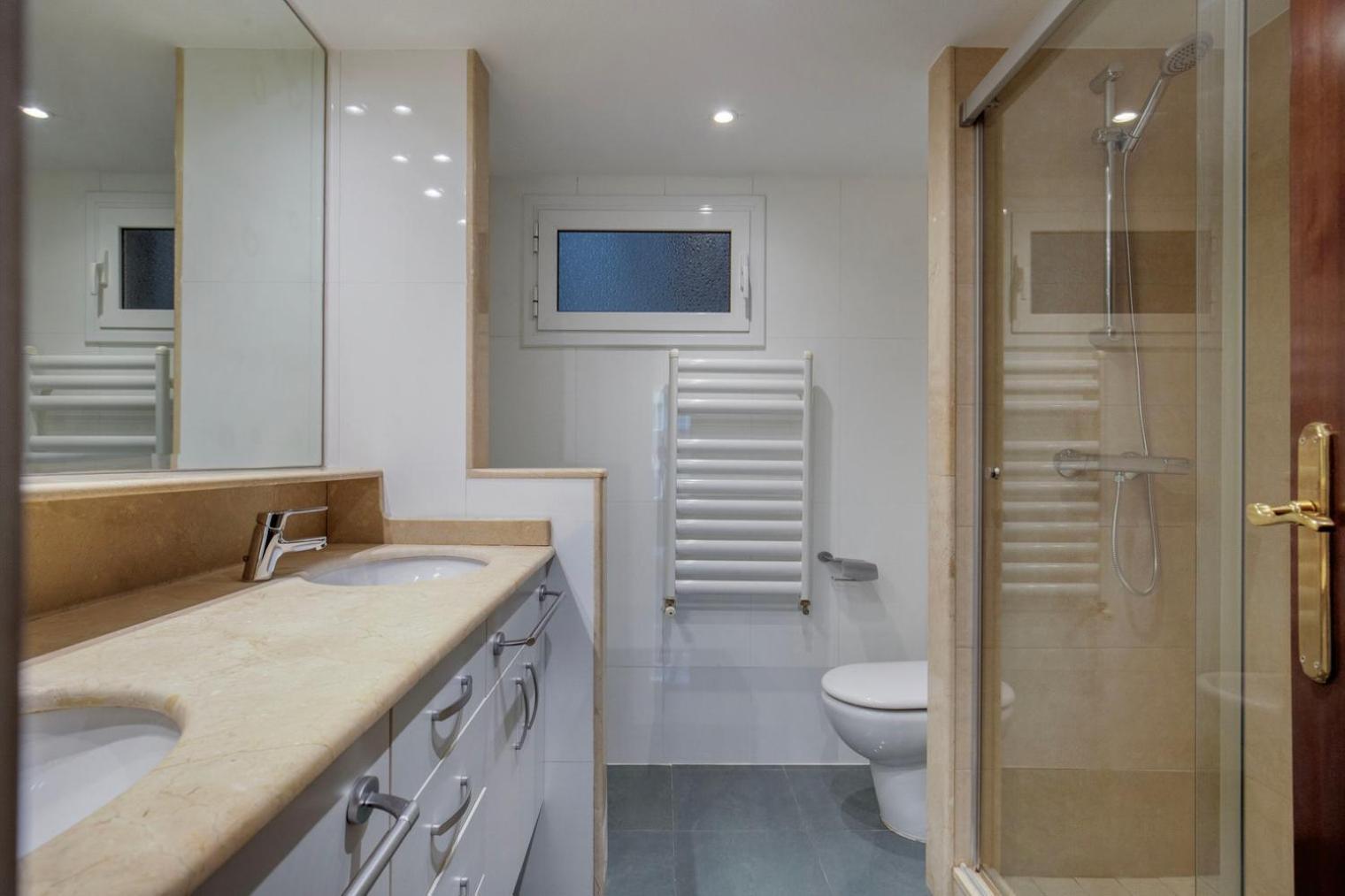 Appartement Blueground Galvany Balcony Furnished Bcn-127 *