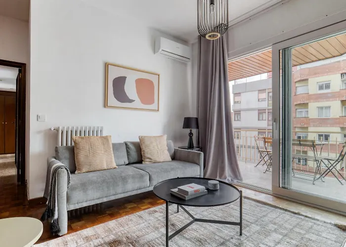 Blueground Galvany Balcony Furnished Bcn-127